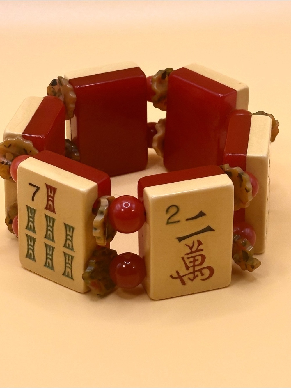 Vintage Bakelite Mahjong Tile Bracelet Red Apple Juice Wavy Spacers 7.5" RARE